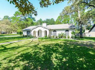 1106 Coe Rd, Pinehurst, TX 77362