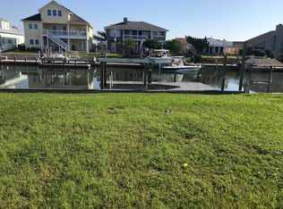 208 Lands End St, Rockport, TX 78382