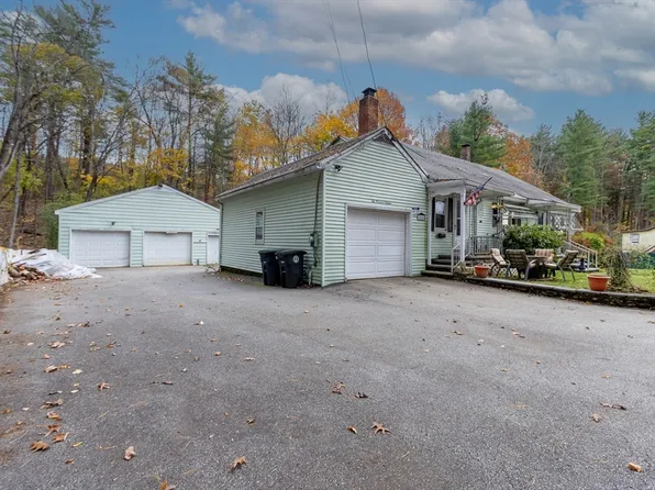 216 Fiske St, Southbridge, MA 01550