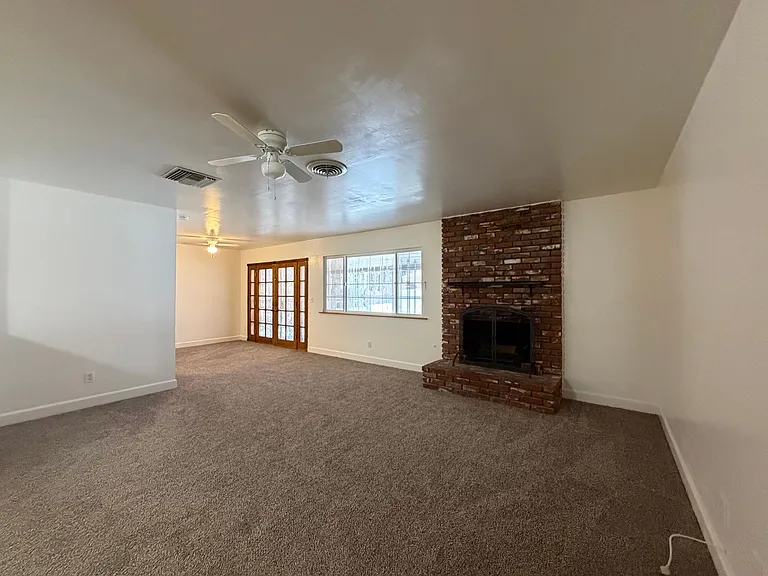 424 Oakmont Dr — Photo 30