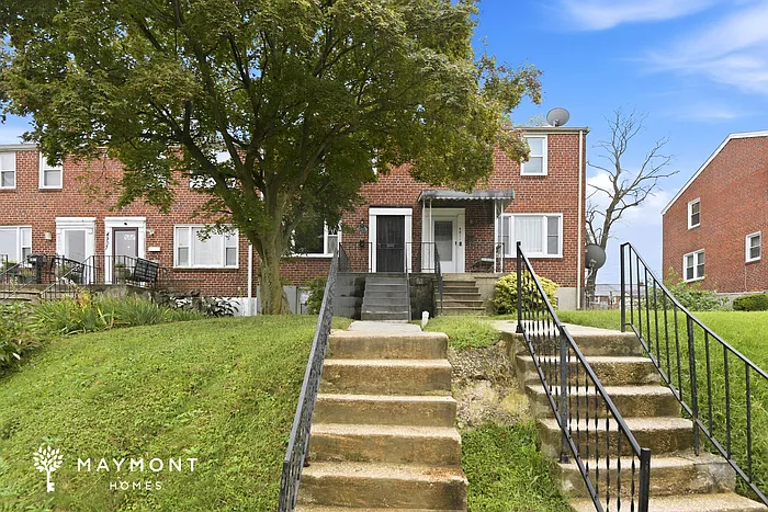 3 bed, 1.5 bath, 1152 sqft, $1,945 — Photo 2