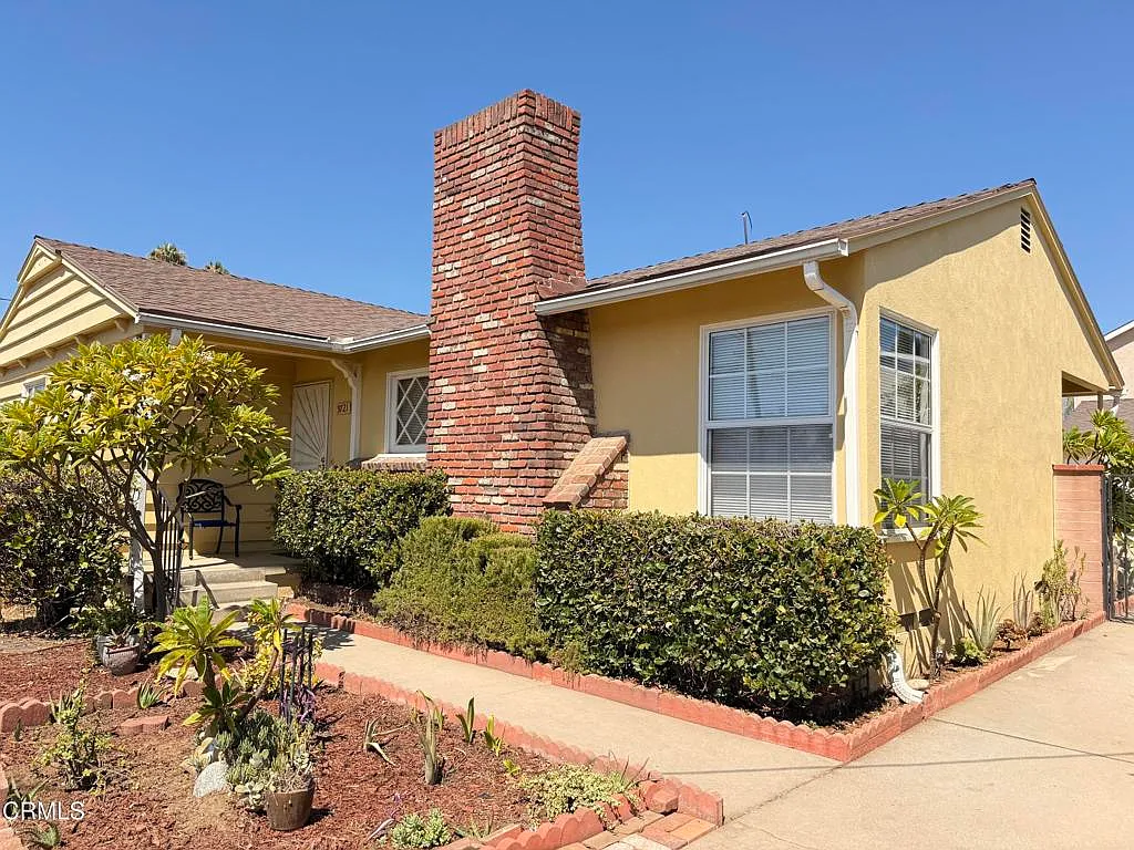 3 bed, 2.0 bath, 1476 sqft, $4,200 — Photo 2