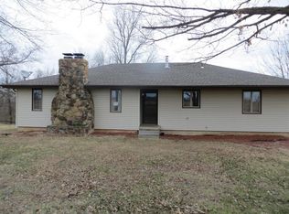 5642 S 244th Rd, Fair Grove, MO 65648