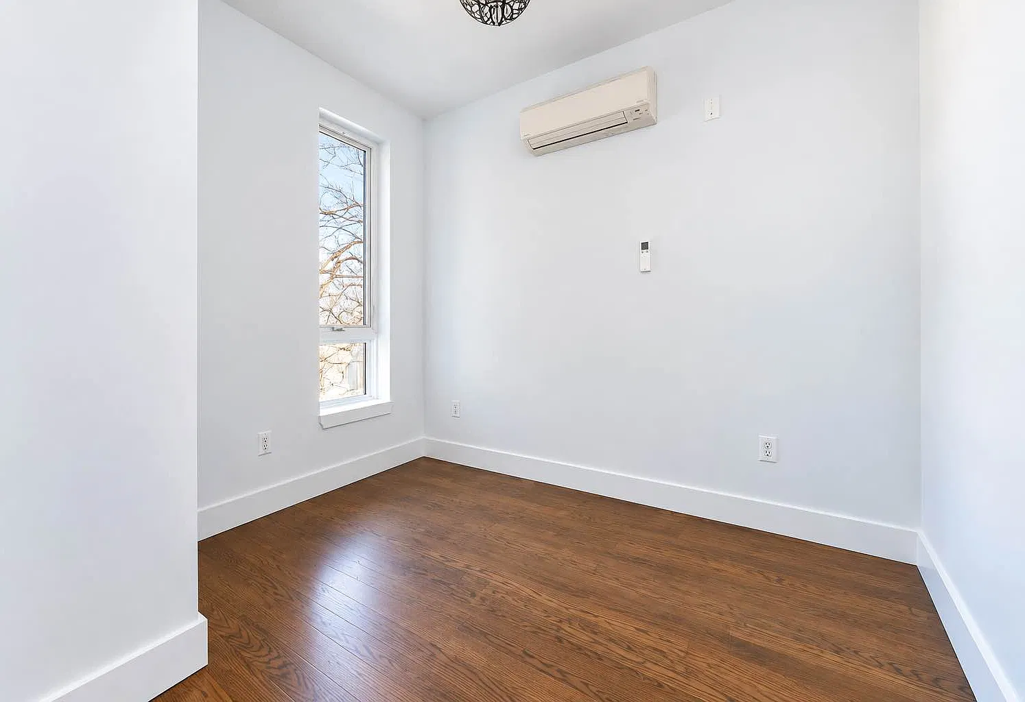 2717 Snyder Avenue — Photo 4