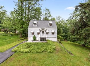 4 Brook Pl, Cortlandt Manor, NY 10567