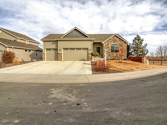 4th image of 1010 Dry Creek Ct