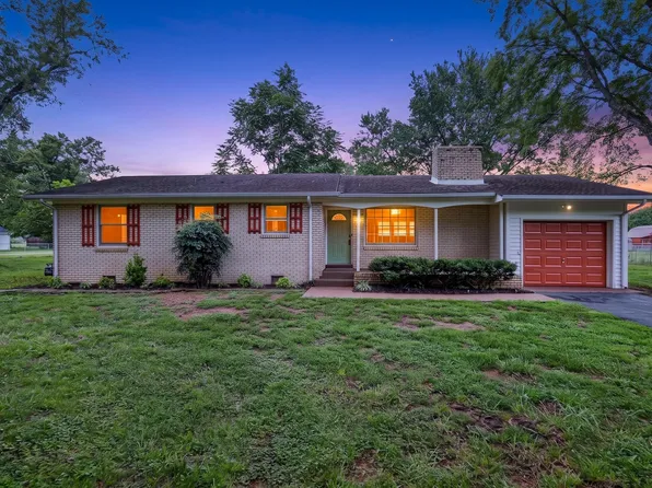 321 Old Jones Mill Rd, La Vergne, TN 37086