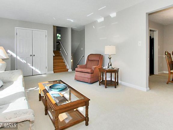 5th image of 3102 Valley Ln