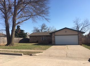 504 Greenwood Dr, Yukon, OK 73099