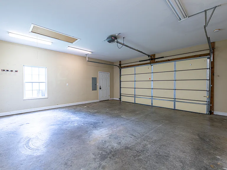 7211 Remagen Ln — Photo 28