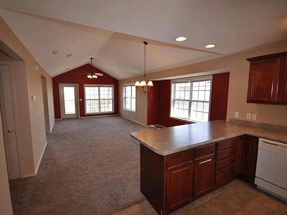 5th image of 134 Cozy Ct APT 6