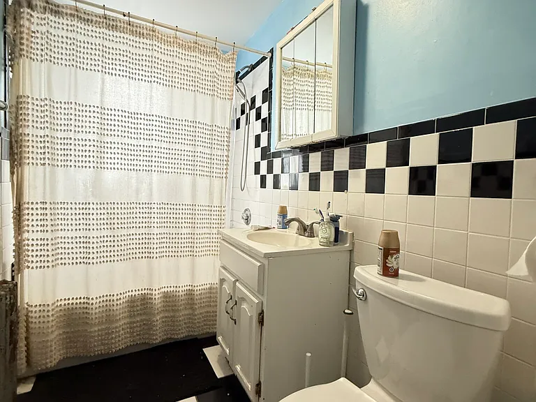 225 Parsons St #1 — Photo 7