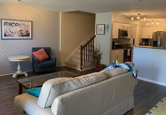 3rd image of 2342 Croix Dr