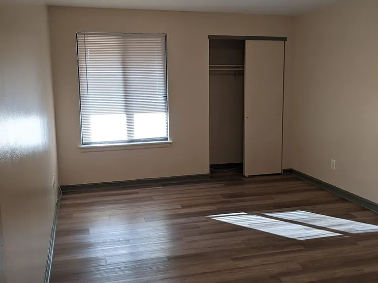1433 Willard Ave — Photo 19