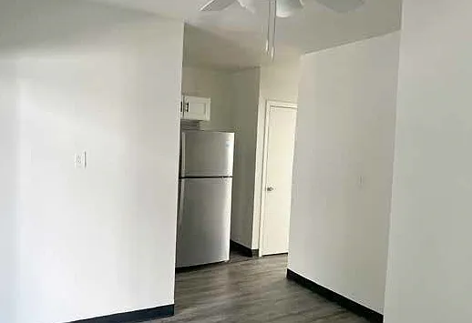 1 bed, 500 sqft, $1,750 — Photo 4