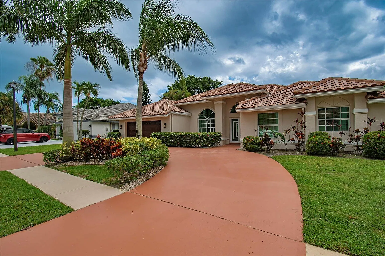 5 bed, 3.5 bath, 2531 sqft, $6,500 — Photo 1
