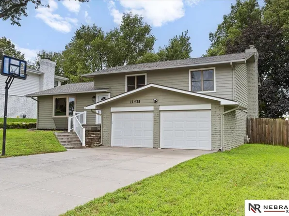 11435 Sunburst St, Omaha, NE 68164