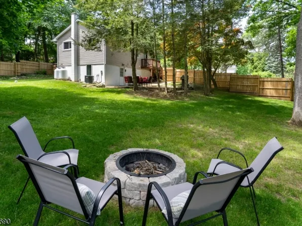 51 Rollins Trail, Hopatcong Boro, NJ 07843
