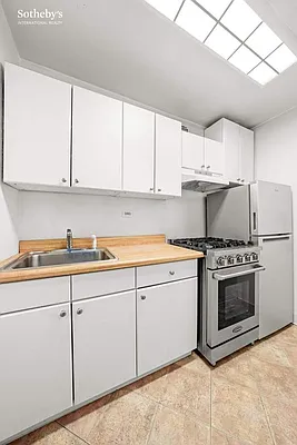 Rented by Sotheby's International Realty | media 7