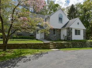 40 Pine Cliff Rd, Chappaqua, NY 10514