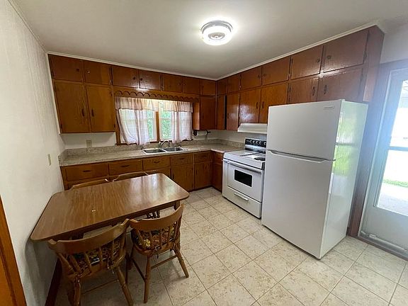 3rd image of 3216 Jarnigan St