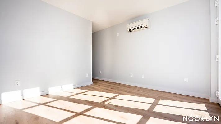 Rented by Nooklyn NYC LLC | media 49