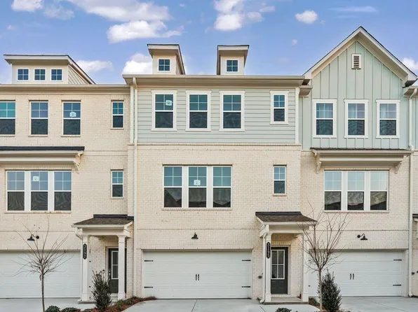 3195 Eastham Run Dr, Dacula, GA 30019