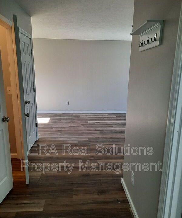 402 Howard St Wilmington OH Zillow