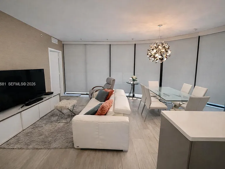 45 SW 9th St #3008 — Photo 13