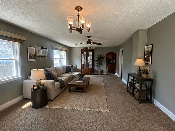 4th image of 2506 E 40th Ct