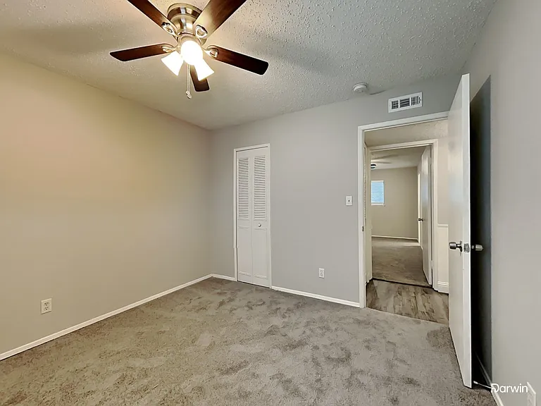 4015 Hartford Dr — Photo 11