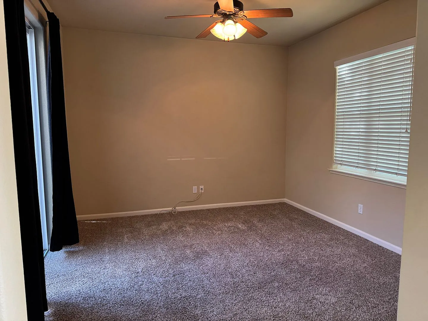 Avail Now- 2 bedroom home in gated community — Photo 4
