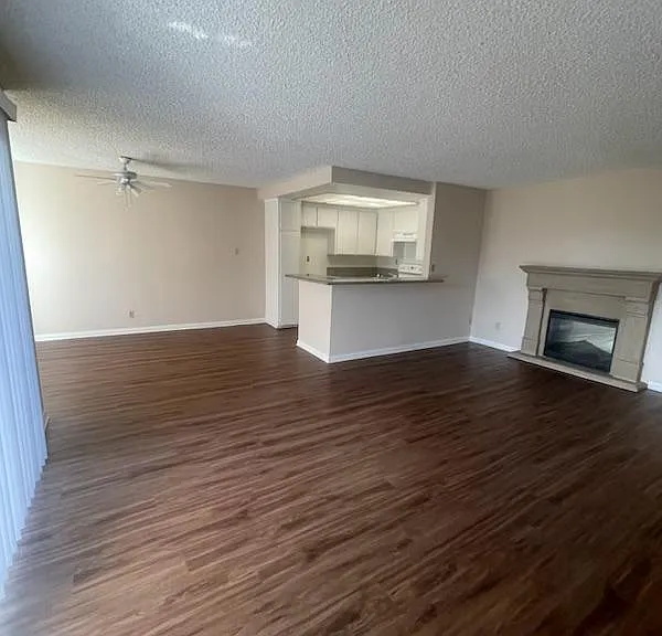 4051 Elm Ave #4 — Photo 3