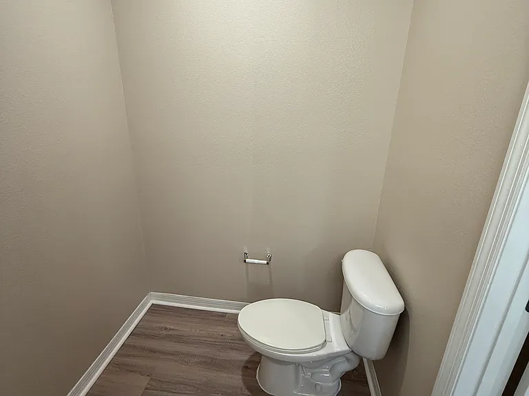 1640 Villa Capri Cir #308 — Photo 7