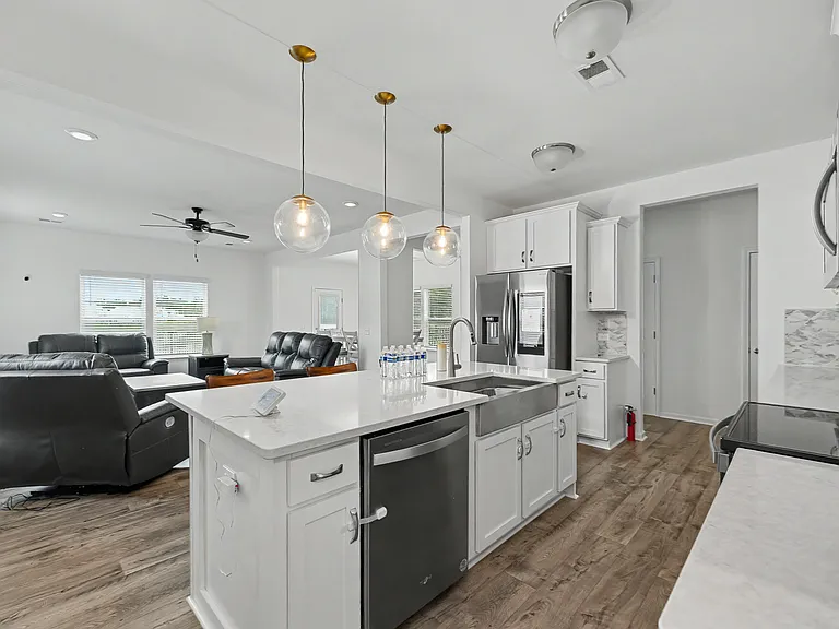 691 Snow Owl Dr — Photo 5