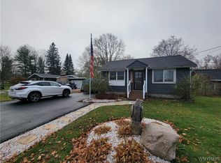 7260 Tonawanda Creek Rd, Lockport, NY 14094