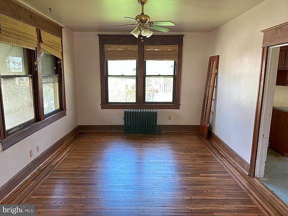 4th image of 3116 Tyndale Ave