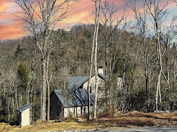 5th image of 34 Moss Dr
