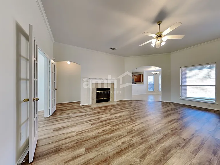 333 Rock Hill Dr — Photo 6