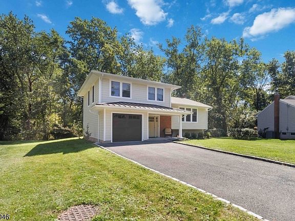3rd image of 37 Spring Garden Dr