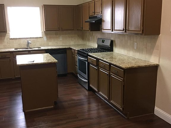4th image of 723 Oteca Dr