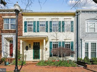 13754 Fleet St, Woodbridge, VA 22191