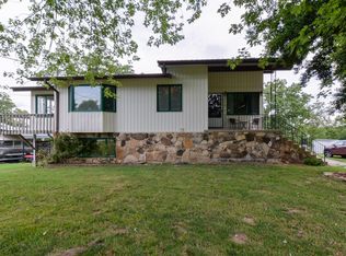 210 Summit Ridge Dr, Forsyth, MO 65653