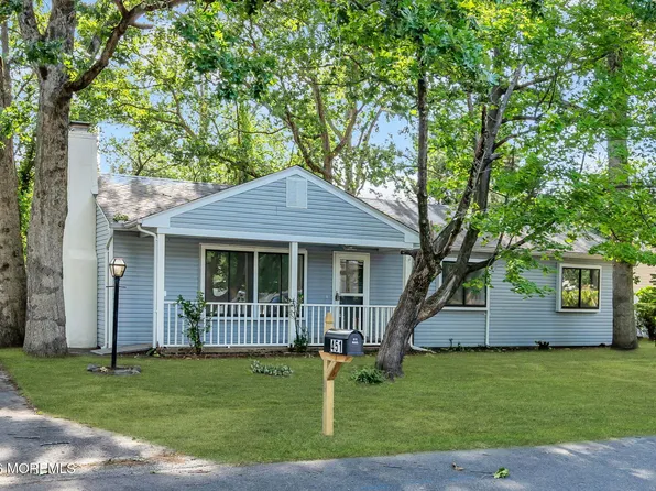 451 Manchester Street, Toms River, NJ 08757