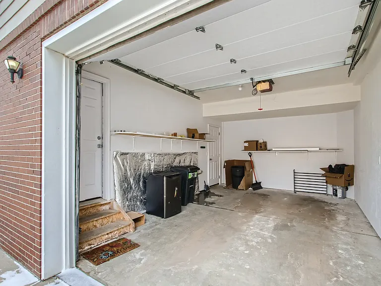 799 Martin Dr — Photo 25