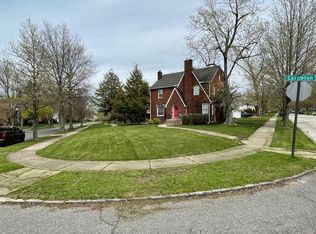 1185 Castleton Rd, Cleveland Heights, OH 44121