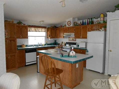 2nd image of 124 Thunderbird Dr