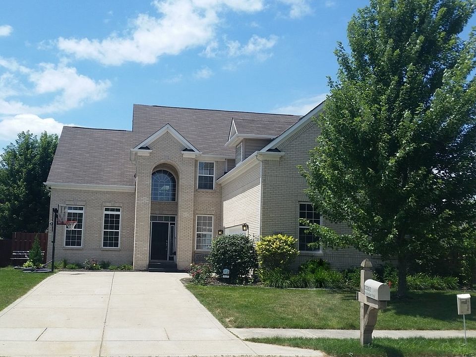 1st image of 12262 Twyckenham Dr