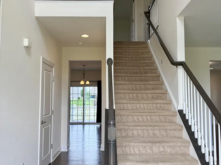 636 McCracken Dr — Photo 3