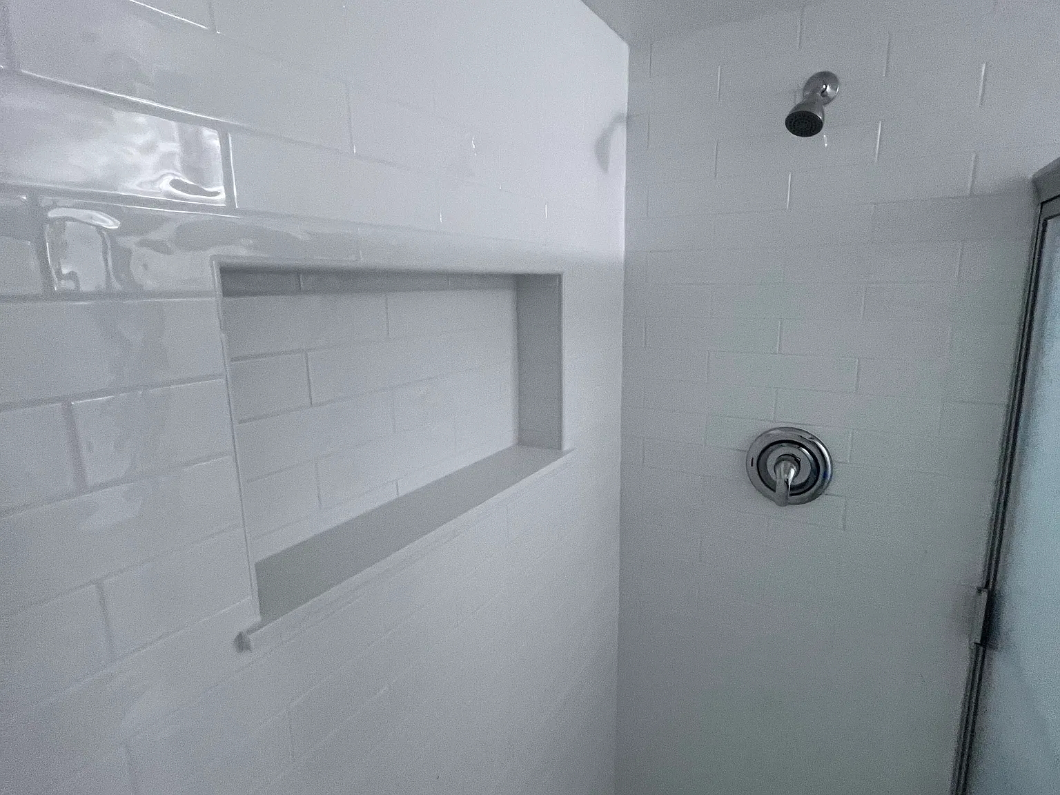 2220 W Victory Blvd — Photo 4